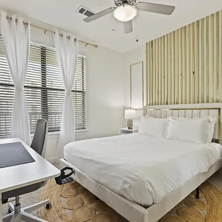 Spacious 1B W Pool Near Toyota Hq The Star Legacy West 1350